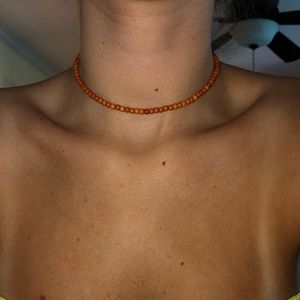 Orange choker